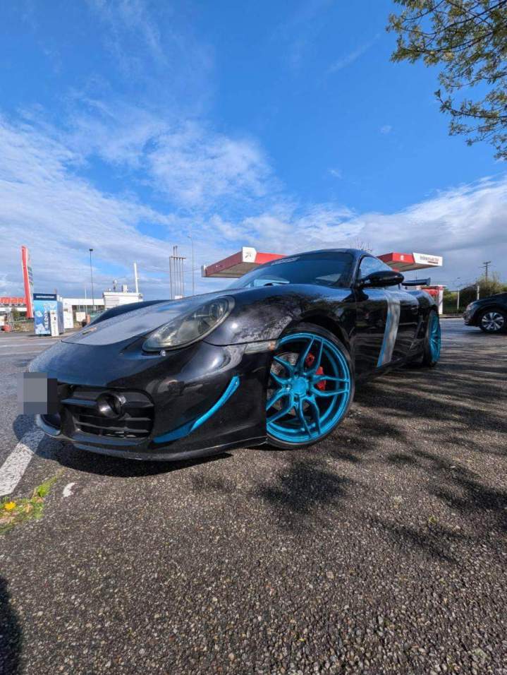 Detailing voiture sportive Pamiers